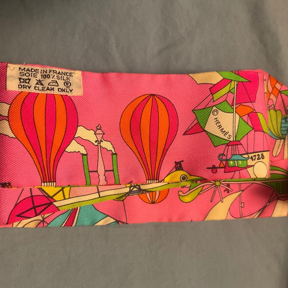 Authentic Hermès Twilly scarf